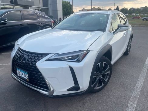 Used 2019 Lexus UX 250h w/ Premium Package AWD/4WD image 3