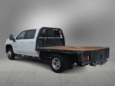 Used 2024 Chevrolet Silverado 3500 LT w/ Convenience Package image 6