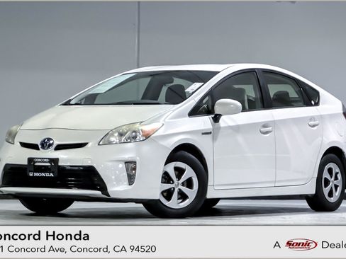 Used 2013 Toyota Prius Two image 1