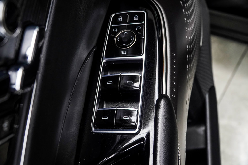 Used 2024 Cadillac Lyriq Luxury RWD image 37