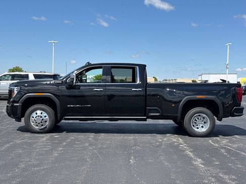 New 2026 GMC Sierra 3500 Denali Ultimate AWD/4WD image 6