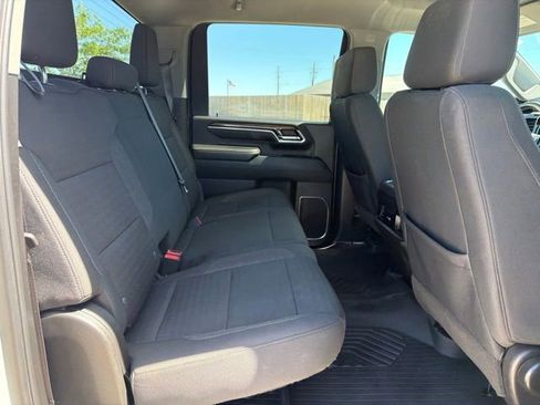Used 2024 Chevrolet Silverado 2500 LT AWD/4WD image 30