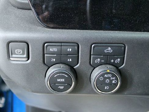 Used 2023 Chevrolet Silverado 1500 LT Trail Boss w/ LPO, Dark Essentials Package image 14