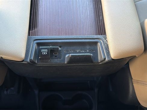 Used 2023 Toyota Sienna XLE image 16