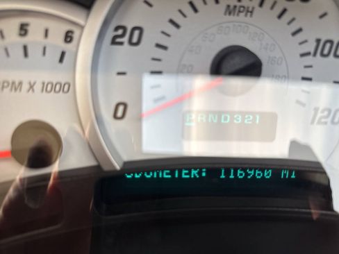 Used 2003 HUMMER H2 w/ Preferred Equipment Group AWD/4WD image 32