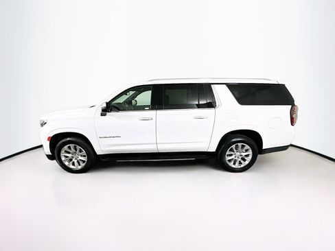 Used 2023 Chevrolet Suburban Premier image 4