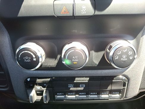 New 2024 RAM 5500 Tradesman AWD/4WD image 15