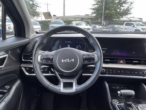 Certified 2023 Kia Sportage EX FWD image 11