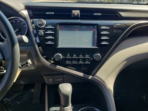 Used 2019 Toyota Camry LE FWD image 14