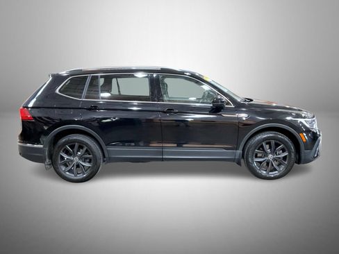 Used 2024 Volkswagen Tiguan SE AWD/4WD image 4