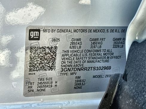 New 2026 Chevrolet Equinox EV LT image 28