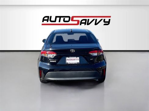 Used 2023 Toyota Corolla LE image 6