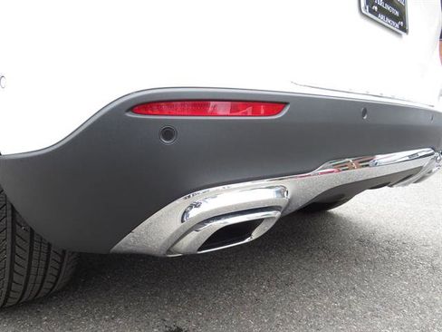 Used 2025 Mercedes-Benz GLA 250 4MATIC image 32