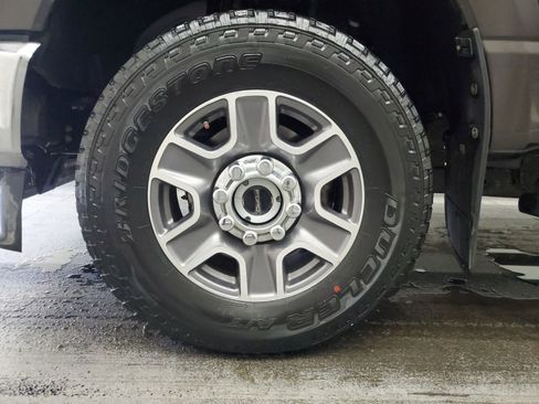 Used 2024 Ford F350 Lariat AWD/4WD image 11