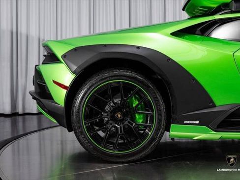 Used 2024 Lamborghini Huracan Sterrato AWD/4WD image 26