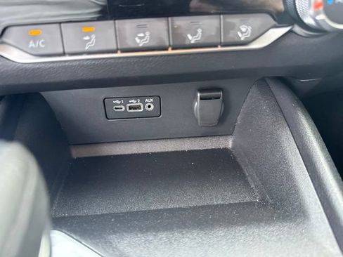 Used 2025 Nissan Altima 2.5 SV FWD image 24