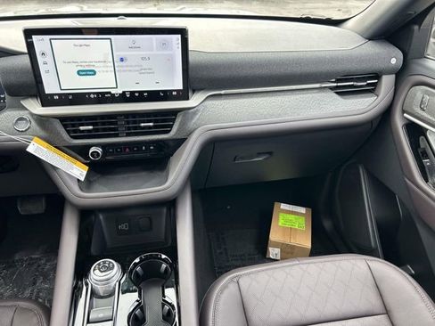 New 2026 Ford Explorer Platinum image 15