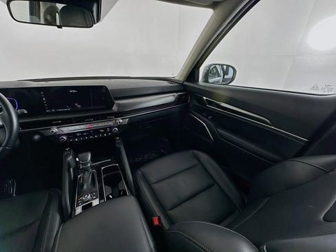 Used 2025 Kia Telluride S AWD/4WD image 12