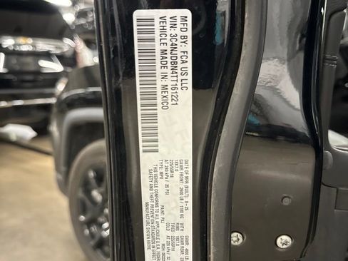 Used 2026 Jeep Compass Latitude AWD/4WD image 7