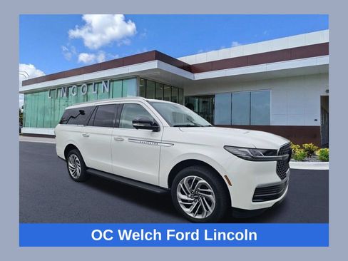 Used 2026 Lincoln Navigator L Premier AWD/4WD image 1