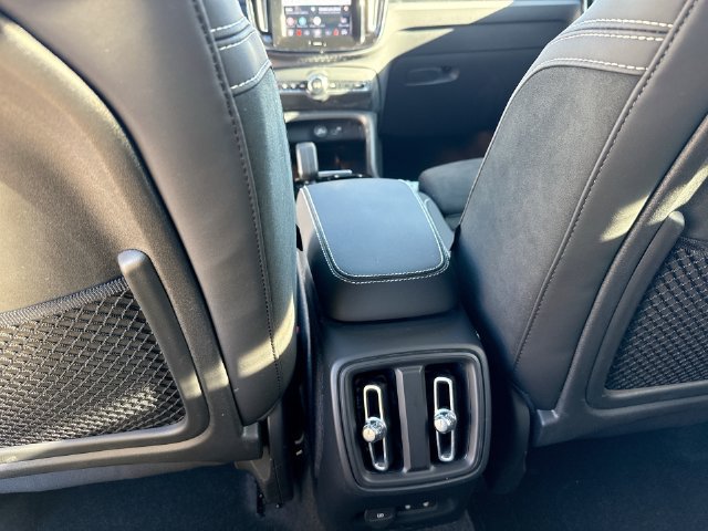 Certified 2023 Volvo C40 P8 Recharge Ultimate AWD/4WD image 26