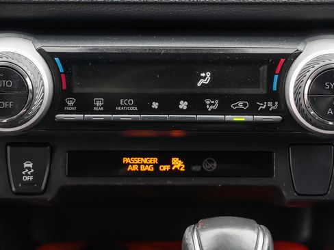 Used 2022 Toyota RAV4 Adventure image 35