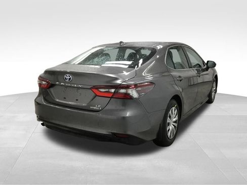 Used 2022 Toyota Camry LE image 14