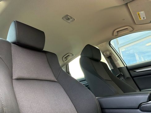 Used 2018 Honda Accord LX image 13