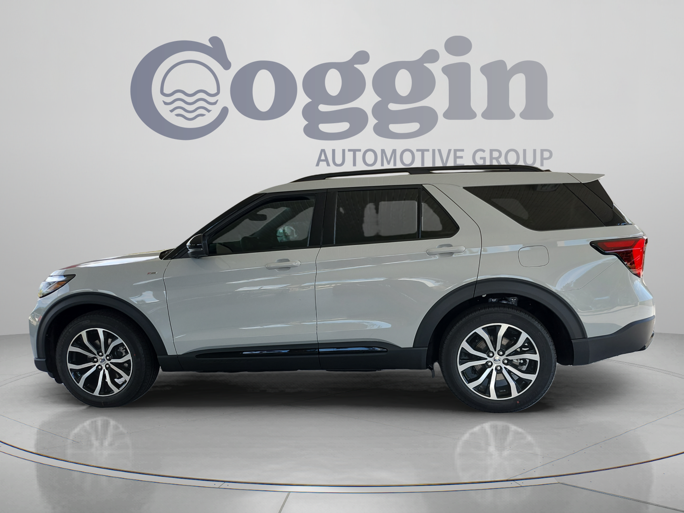 New 2027 Ford Explorer ST-Line RWD image 2