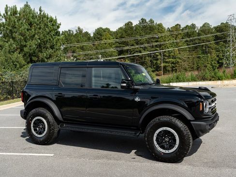 New 2025 Ford Bronco Outer Banks w/ Sasquatch Package image 12