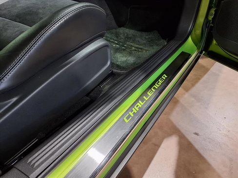 Used 2011 Dodge Challenger SRT8 w/ Green w/Envy Group image 27