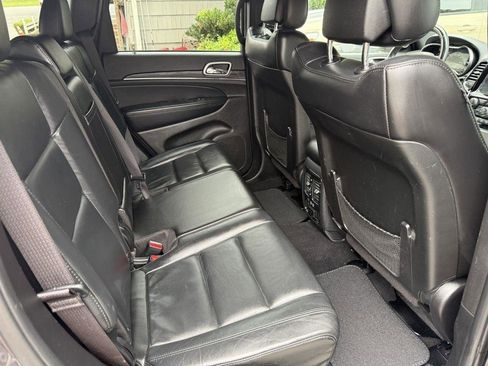 Used 2019 Jeep Grand Cherokee Limited AWD/4WD image 14