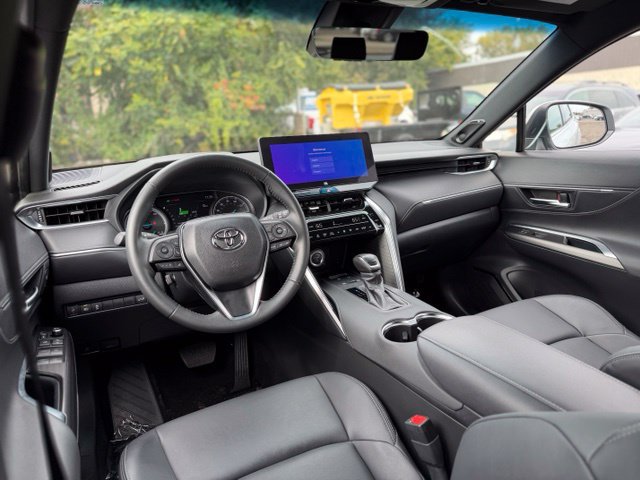 Used 2024 Toyota Venza XLE AWD/4WD image 21