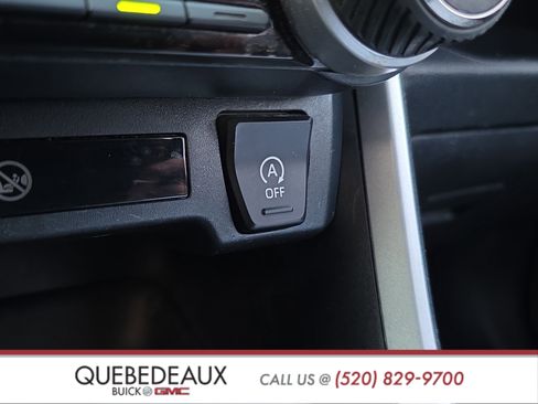 Used 2021 Toyota RAV4 XLE w/ Convenience Package FWD image 19