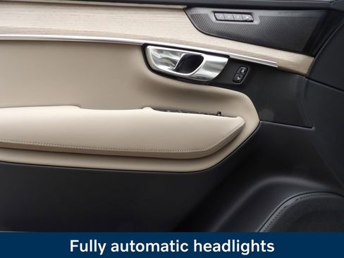 New 2026 Volvo XC90 B6 Plus w/ Protection Package Premier AWD/4WD image 10