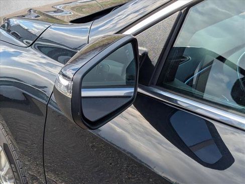 Used 2017 Chevrolet Malibu LT image 15