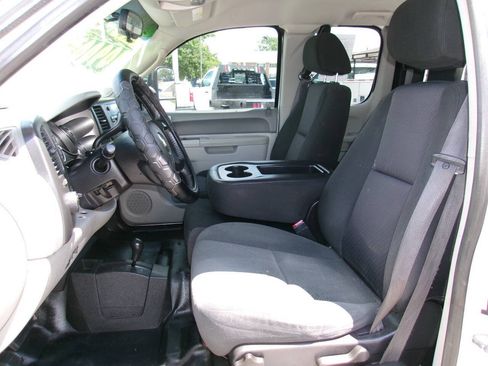 Used 2012 Chevrolet Silverado 2500 W/T AWD/4WD image 16