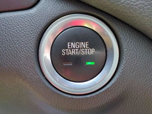 Used 2020 Chevrolet Equinox LT w/ Driver Convenience Package FWD image 20