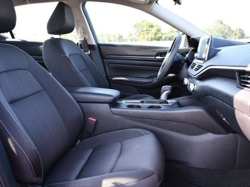 Used 2020 Nissan Altima 2.5 S FWD image 29