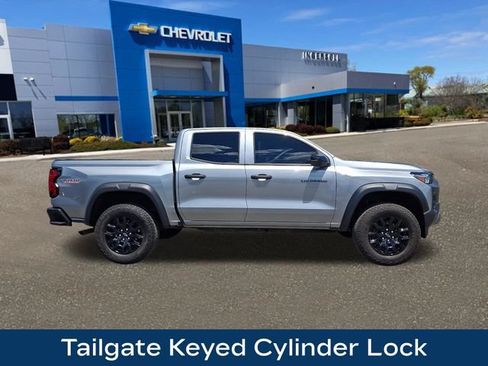 Used 2024 Chevrolet Colorado Trail Boss AWD/4WD image 27