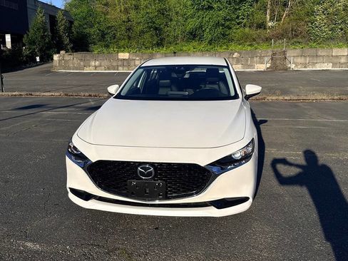 Used 2019 MAZDA MAZDA3 Sedan FWD image 4