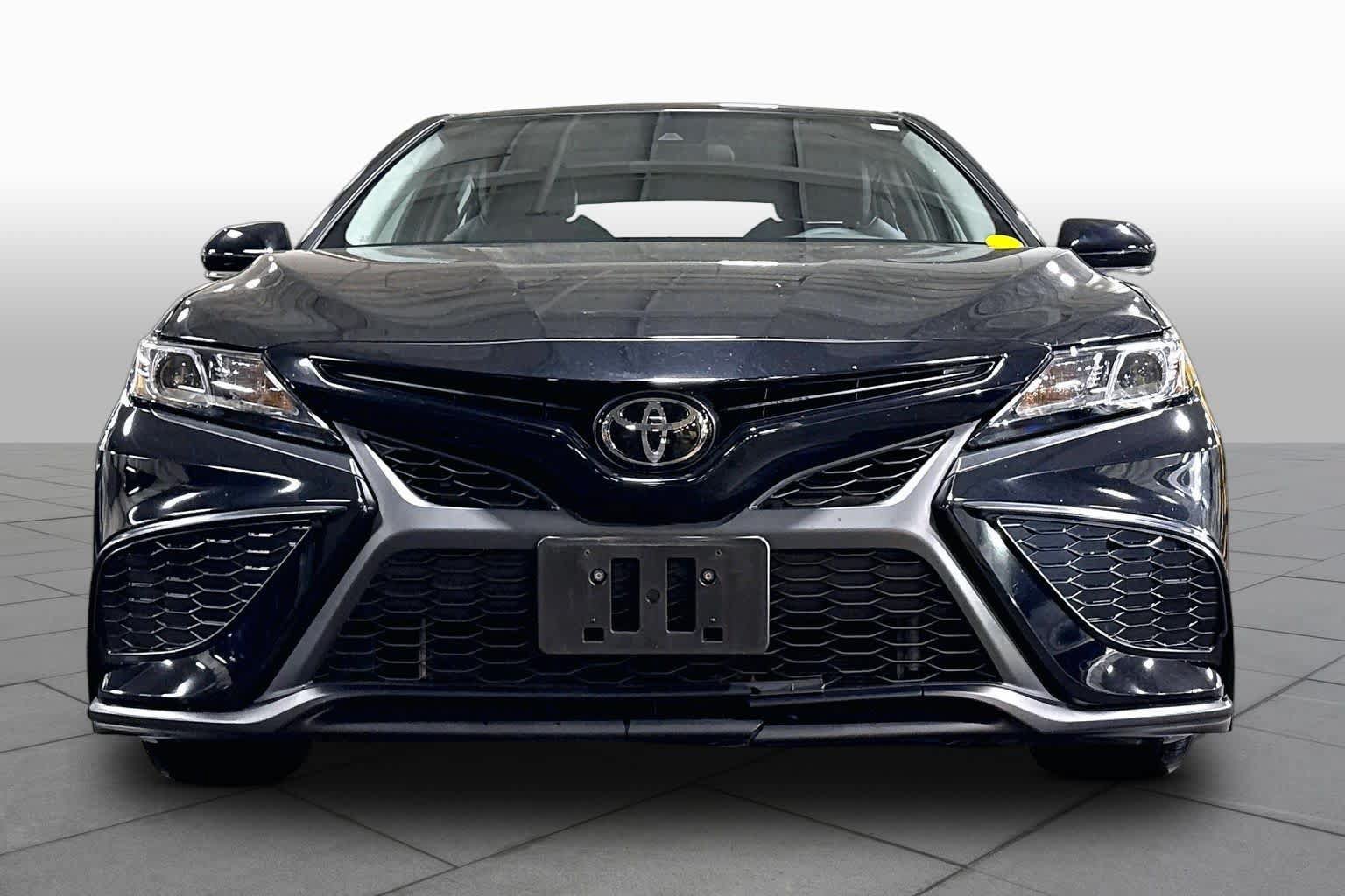 Used 2024 Toyota Camry SE w/ Cold Weather Package AWD/4WD image 4