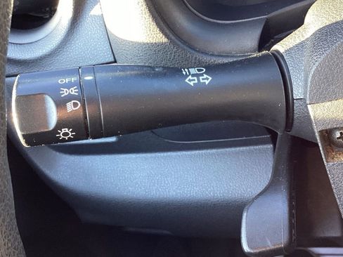 Used 2016 Nissan Versa S Plus image 18