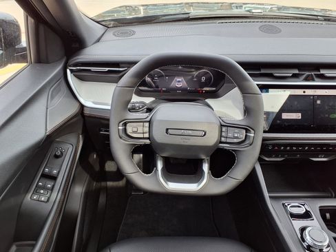 New 2026 Jeep Cherokee Laredo image 15