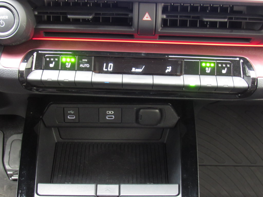 Certified 2026 Toyota Prius Plug-In Hybrid FWD image 30