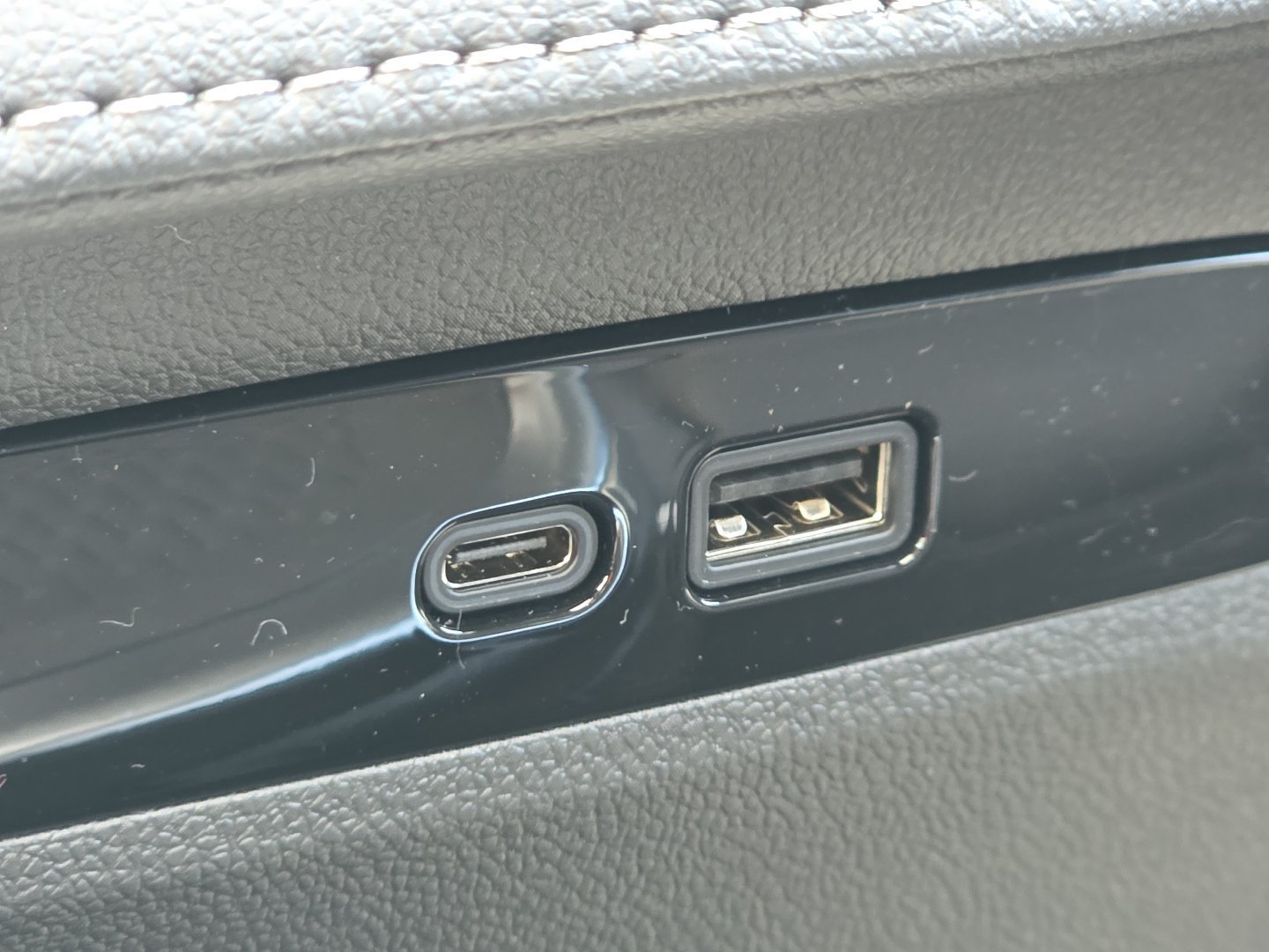 New 2026 Buick Enclave Sport Touring w/ Power Package FWD image 36