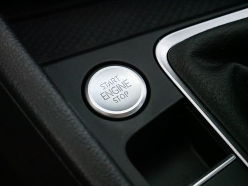 Certified 2025 Volkswagen Jetta GLI Autobahn w/ GLI Black Package image 29