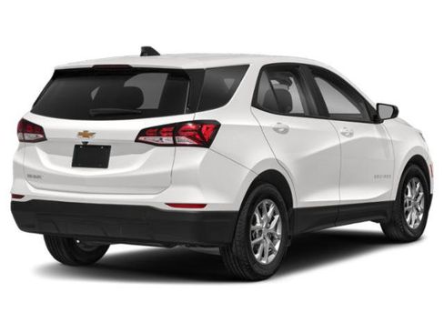 Used 2022 Chevrolet Equinox LT image 2
