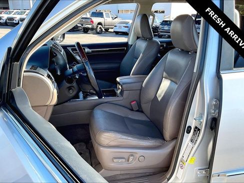 Used 2018 Lexus GX 460 image 20