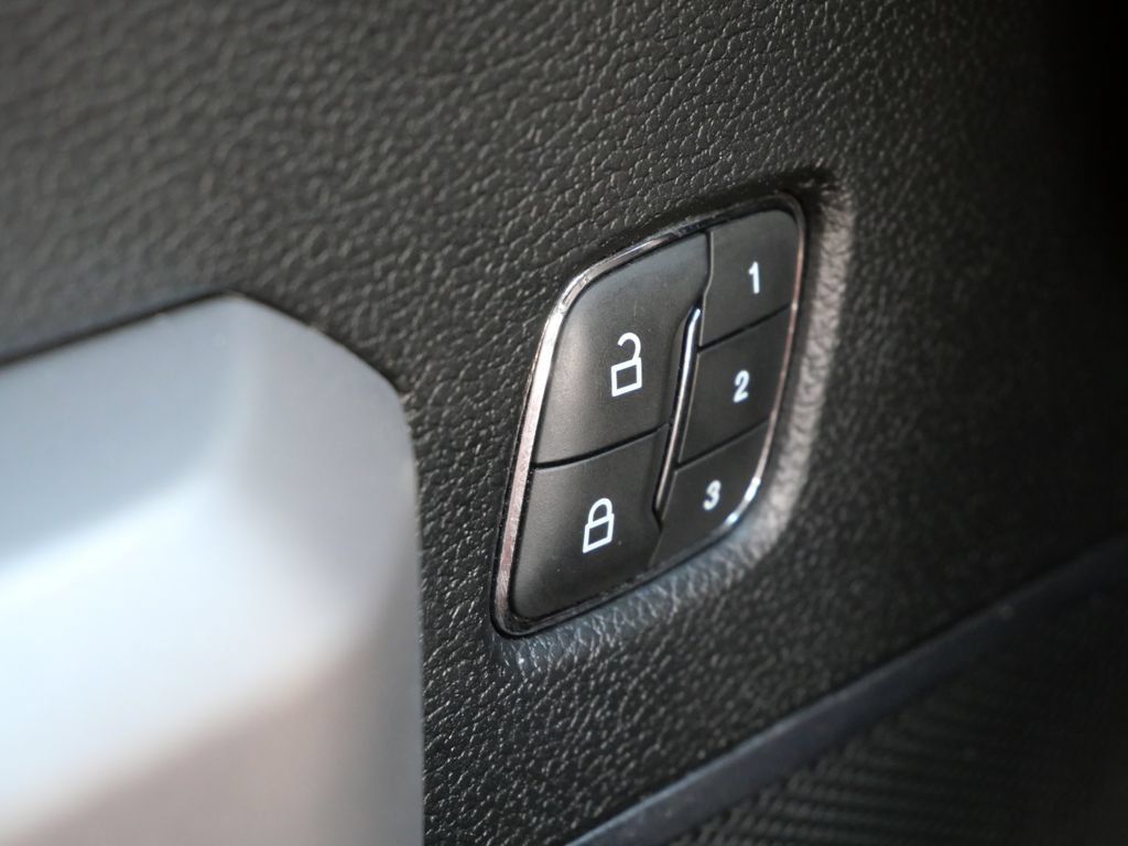 Certified 2019 Ford F150 Lariat AWD/4WD image 30